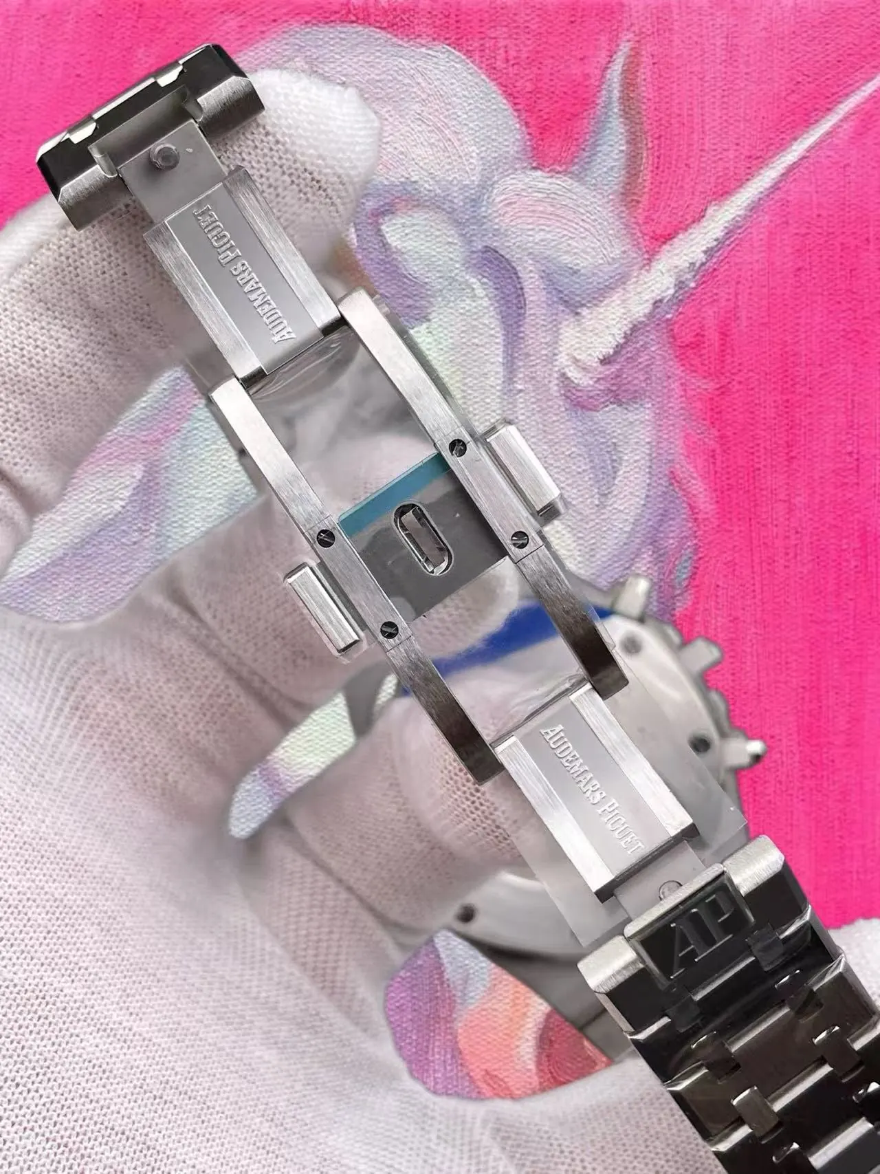 APS 26331 摺疊扣展開:AUDEMARS PIGUET 雙刻字