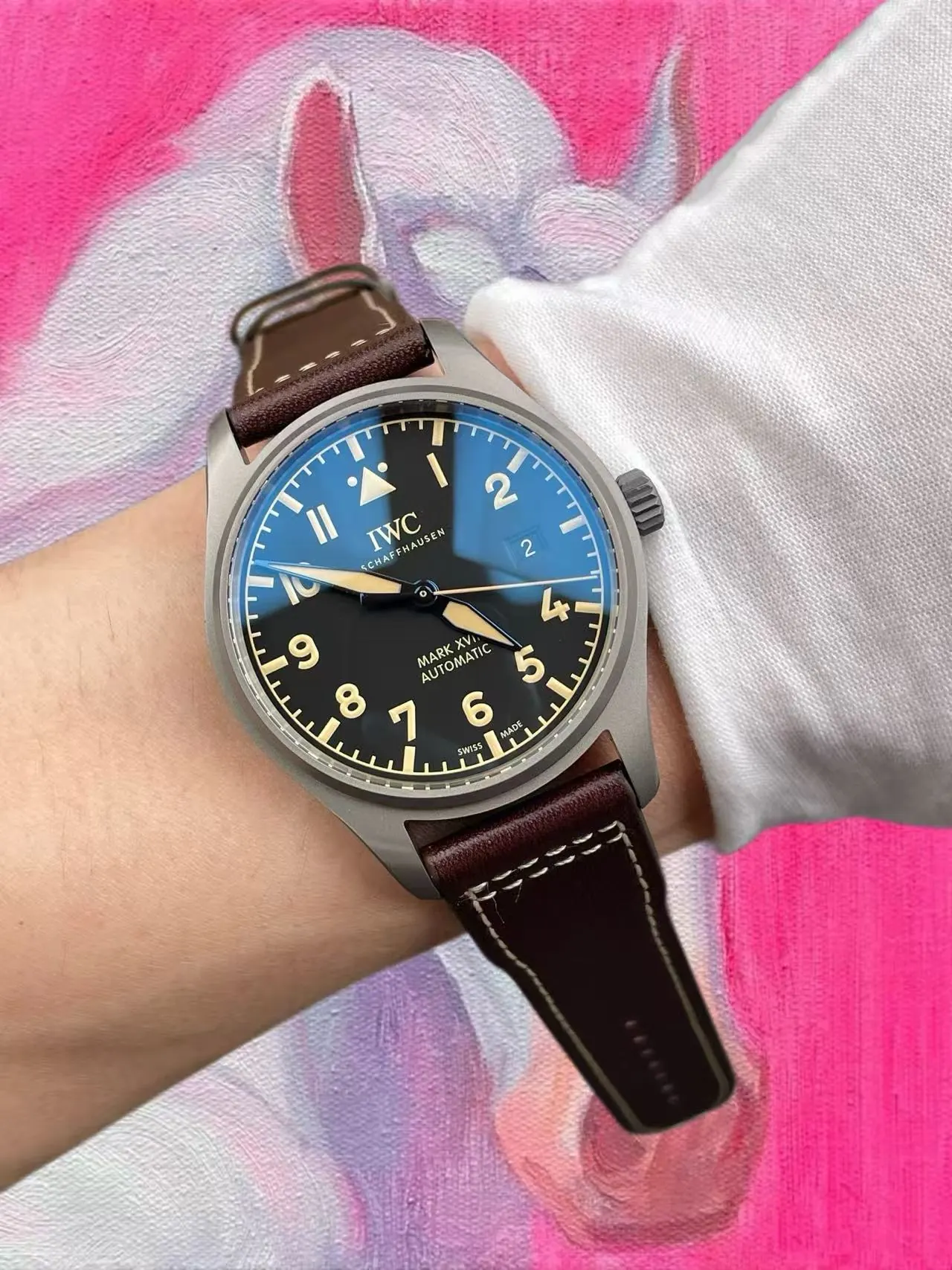 馬克十八鈦殼上手:40mm 貼腕效果