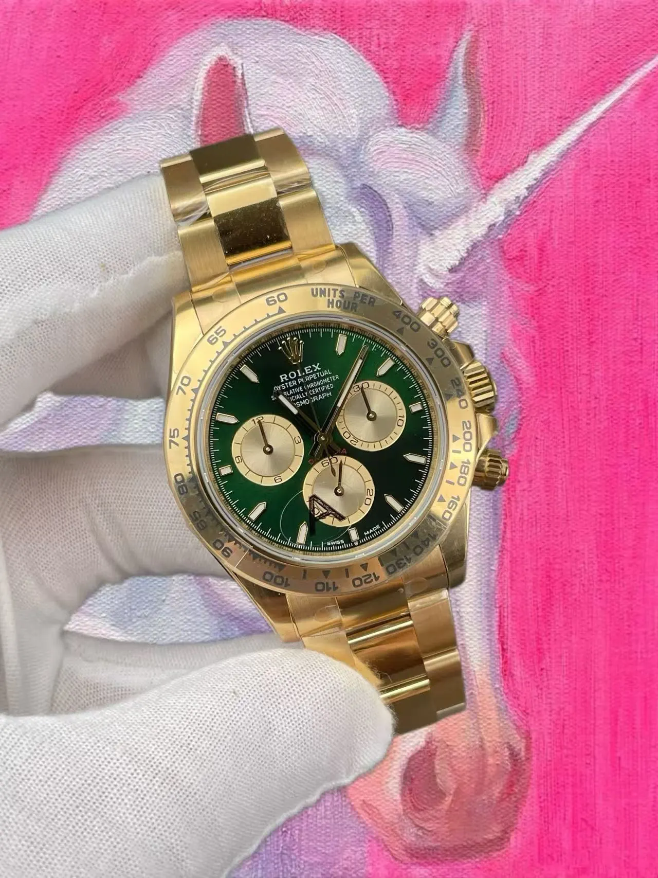 V3 綠金迪持握正面：金色質感